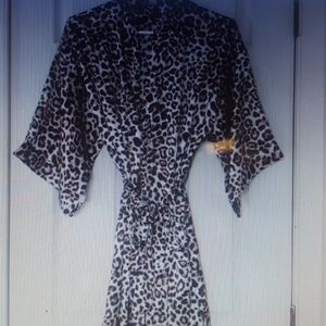 Victoria Secret leopard robe s/m